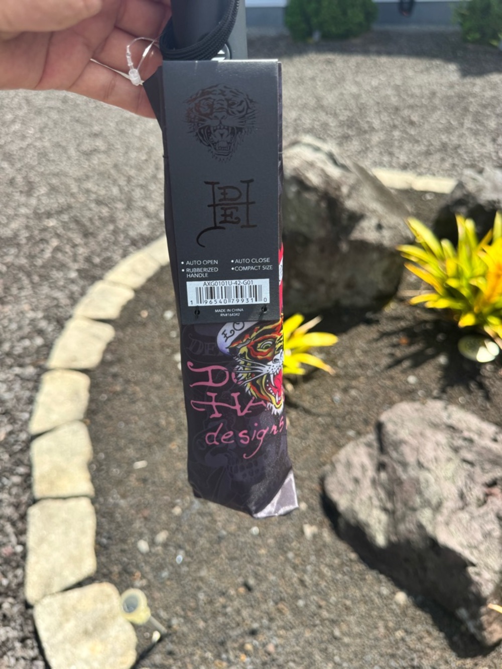 Ed Hardy NWT Auto Open/Close Compact Umbrella Tiger Print